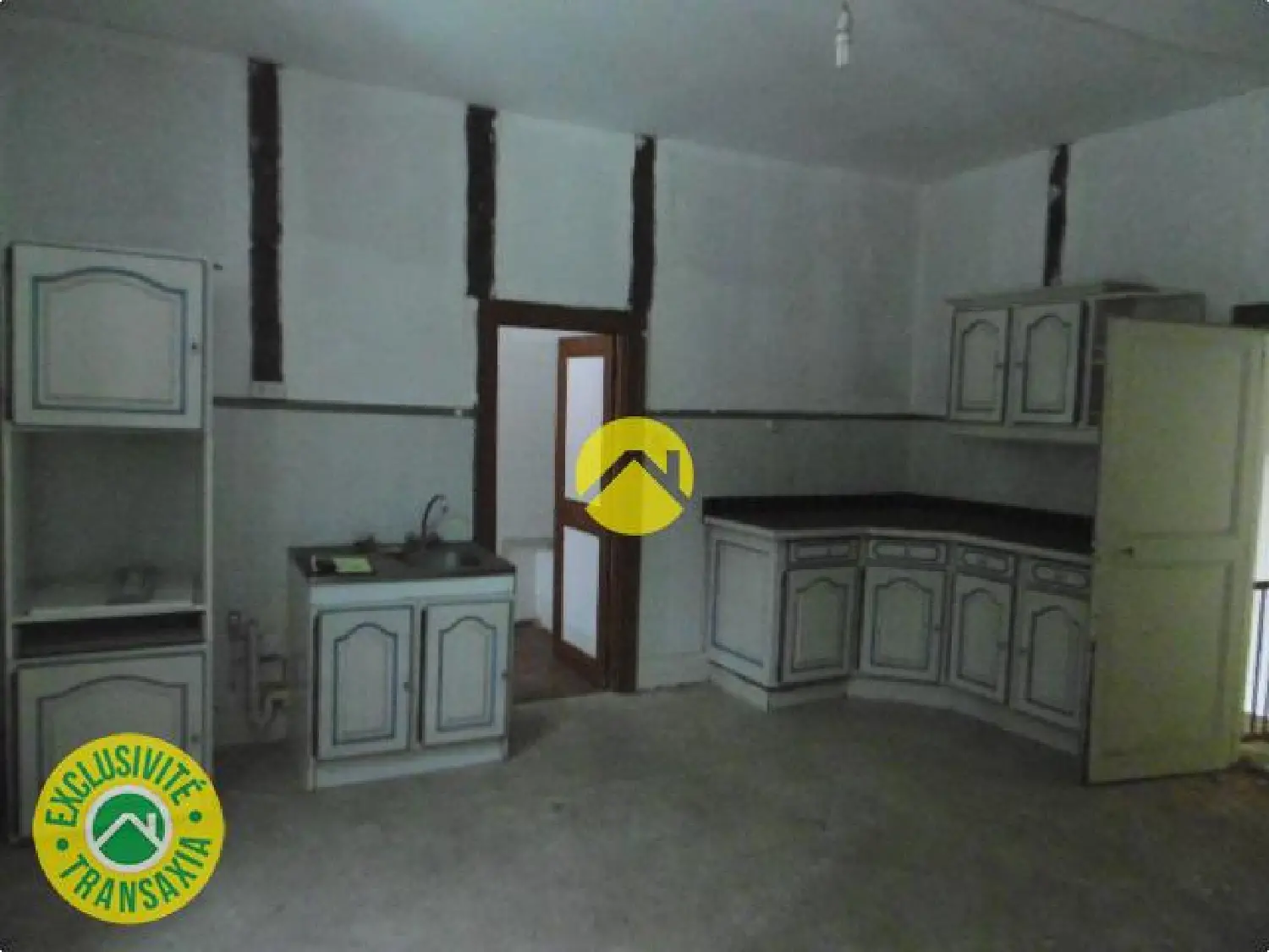  à vendre commerce Bélâbre Indre 6