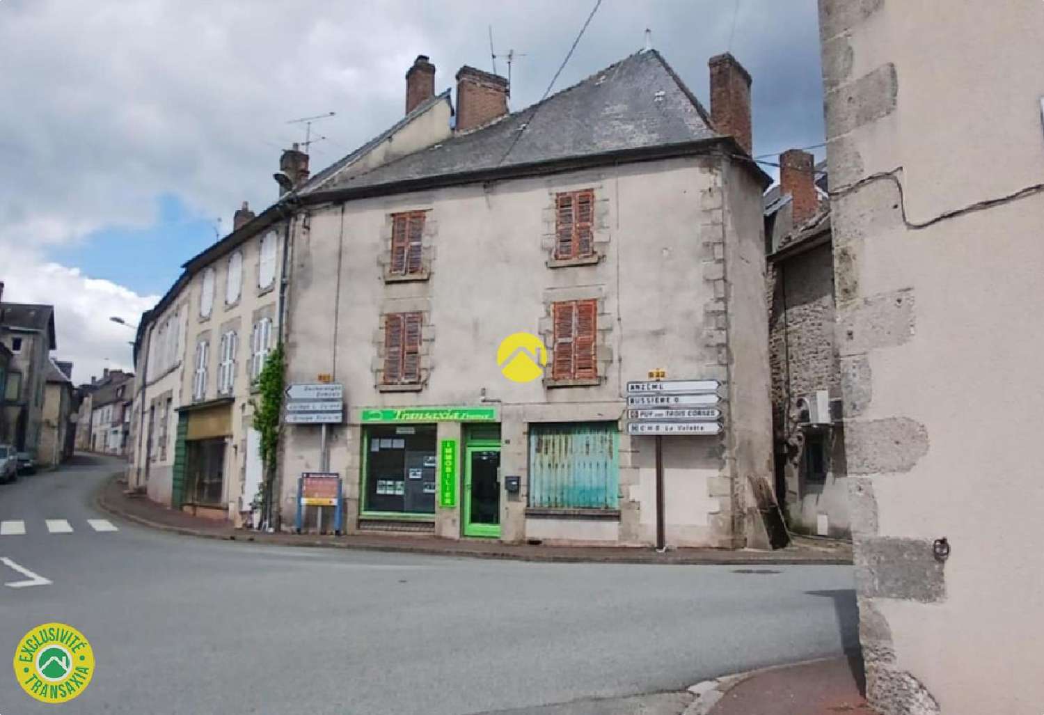  te koop bedrijfsruimte/ kantoor Le Grand-Bourg Creuse 2