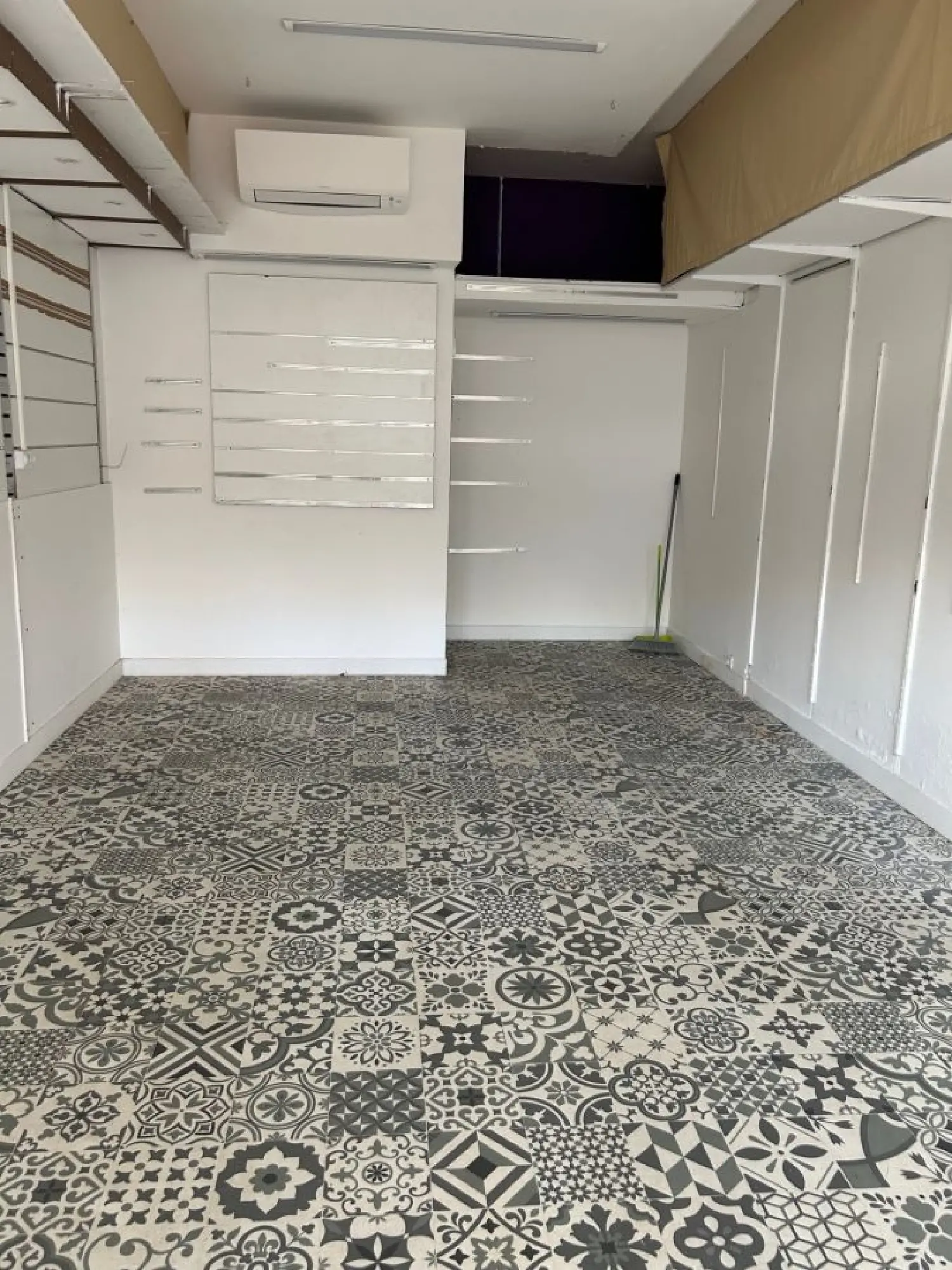  en venta local comercial Le Grau-du-Roi Gard 4