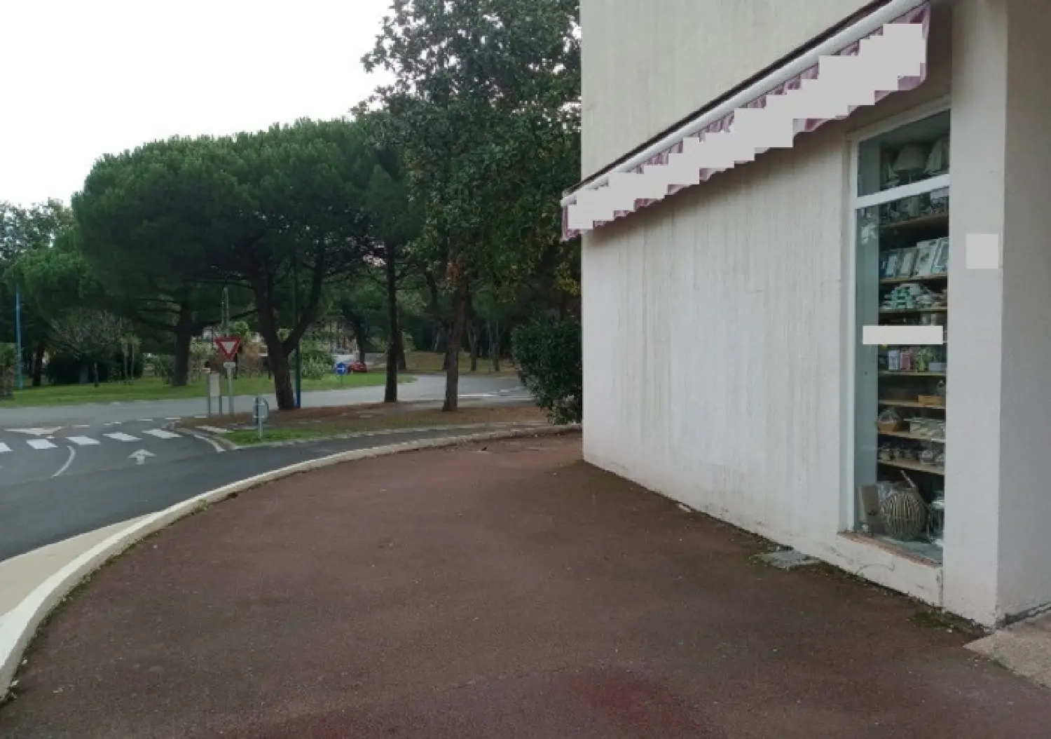  for sale commercial Les Mathes Charente-Maritime 2