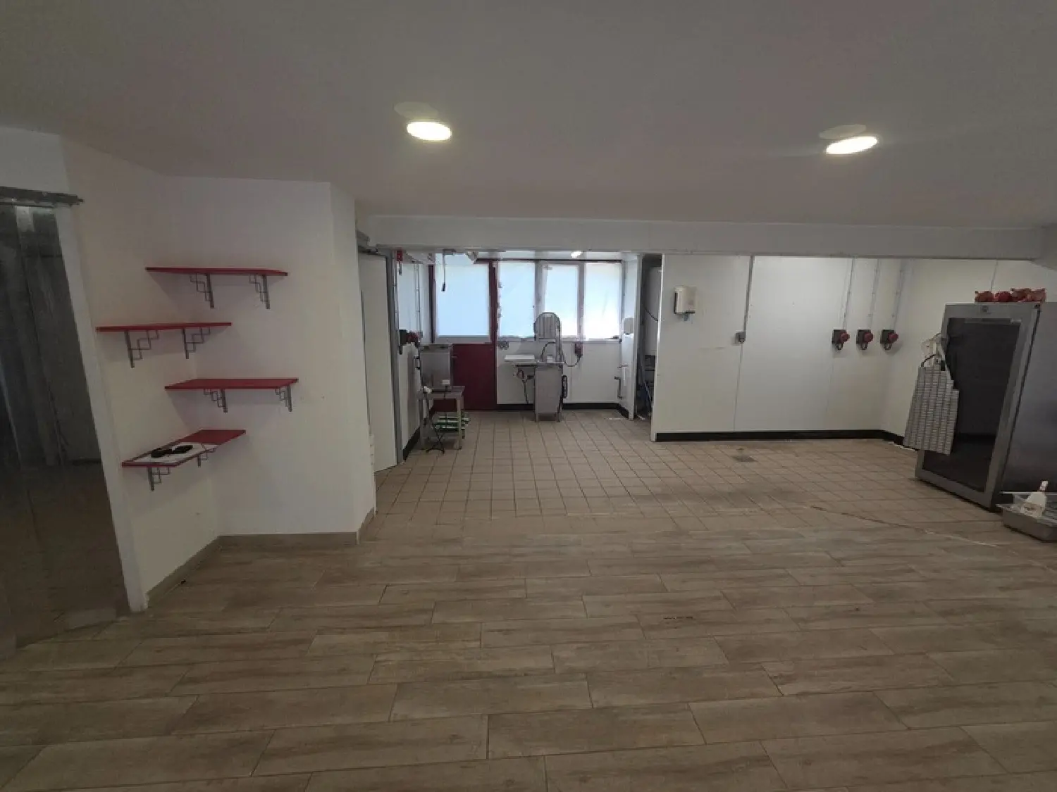  te koop bedrijfsruimte/ kantoor Méjannes-le-Clap Gard 7
