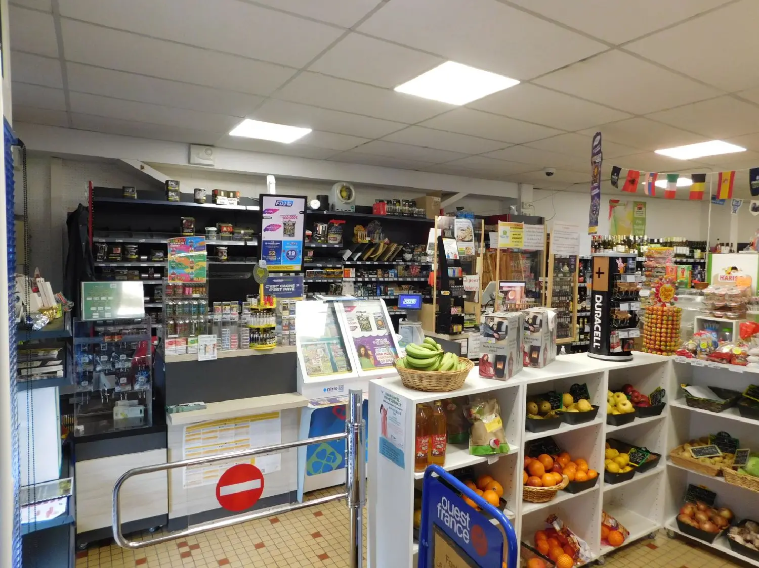 en venta local comercial Montournais Vendée 2