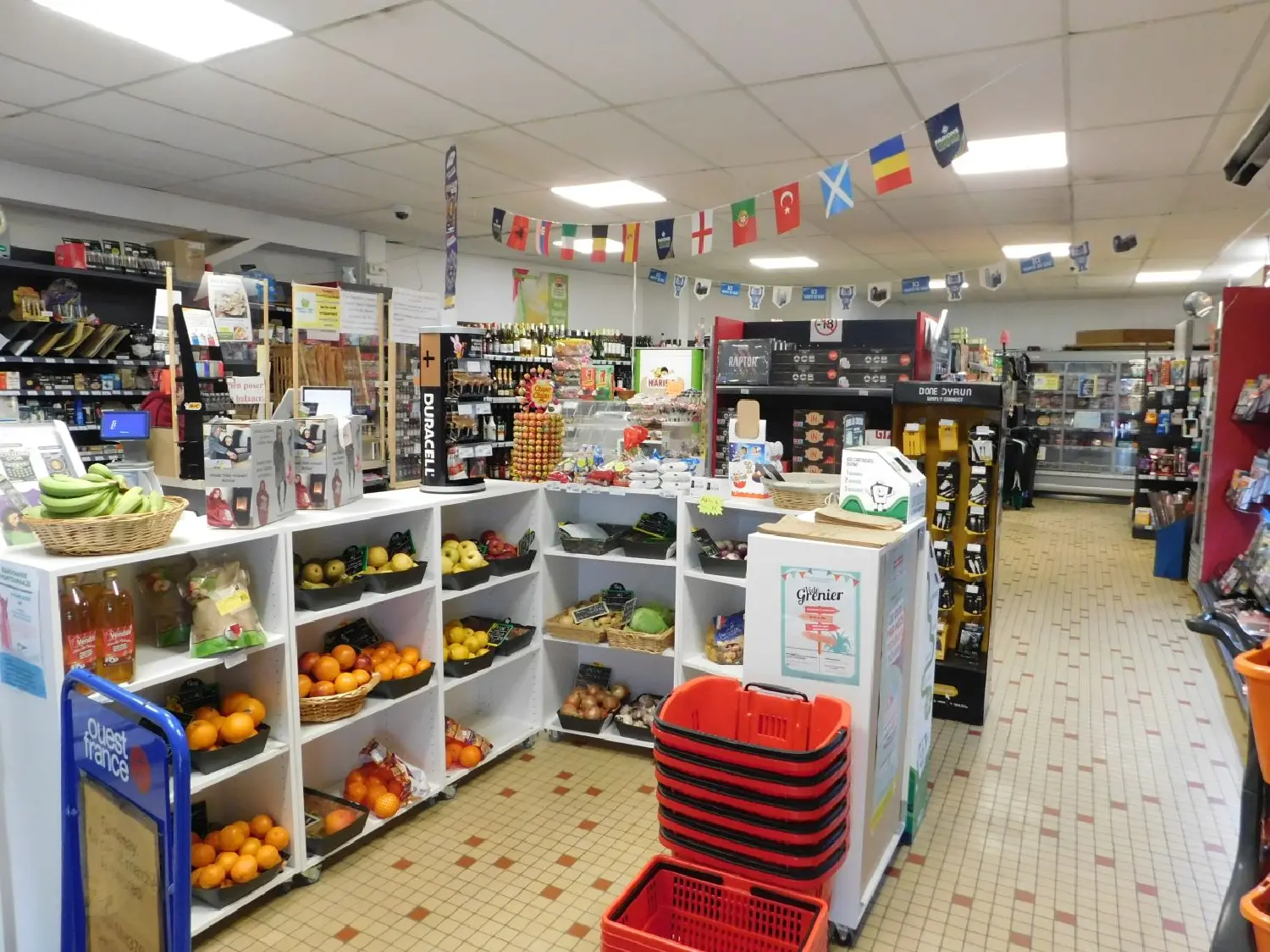 en venta local comercial Montournais Vendée 3
