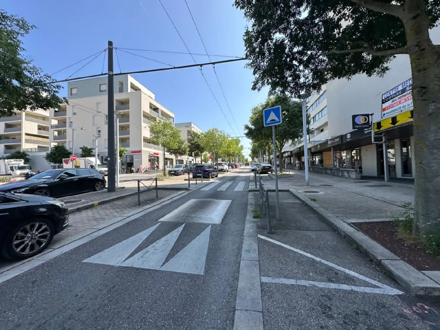 à vendre commerce Rillieux-La-Pape Rhône 1