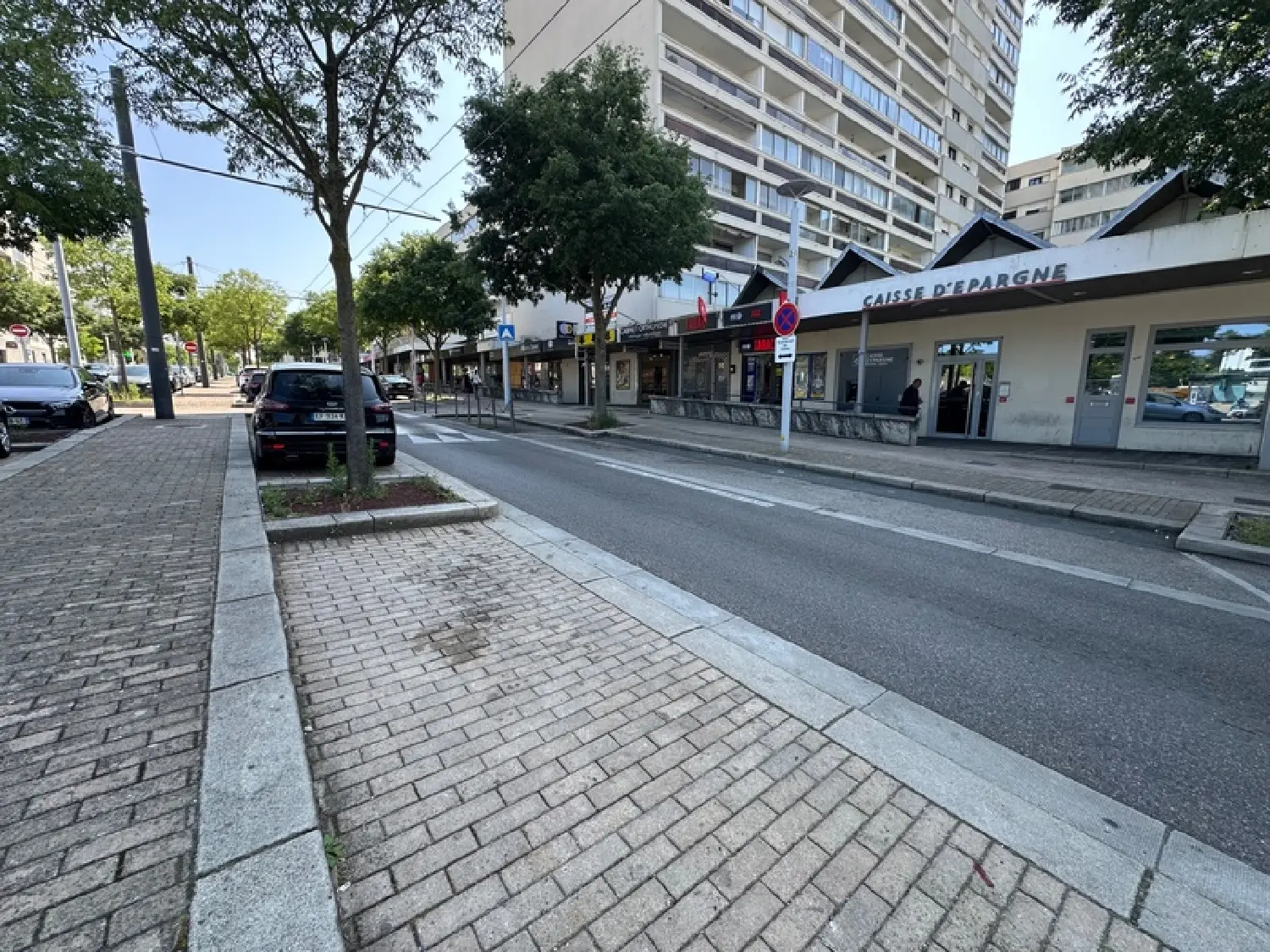  à vendre commerce Rillieux-La-Pape Rhône 2
