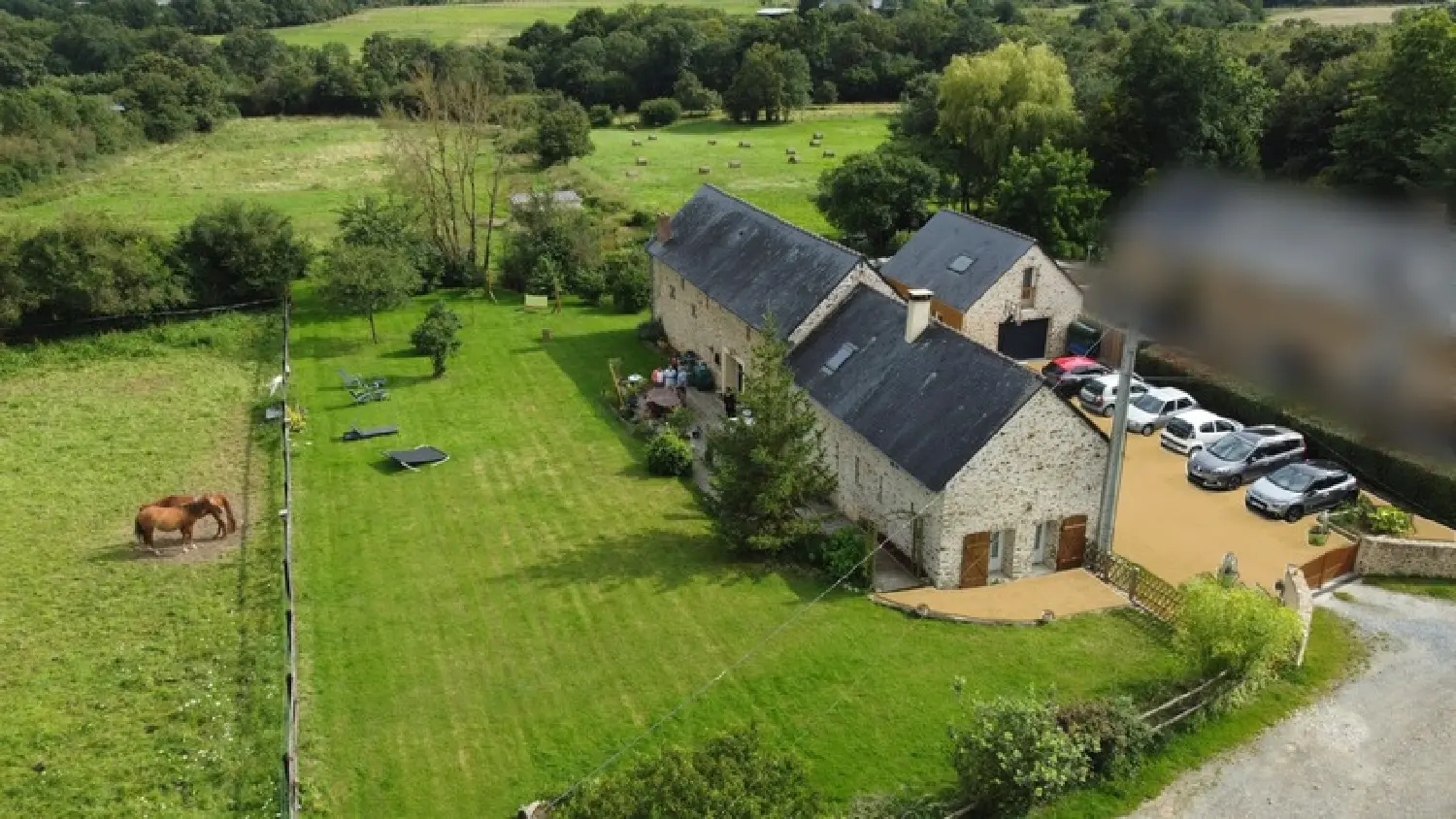  te koop landgoed Argentré Mayenne 1