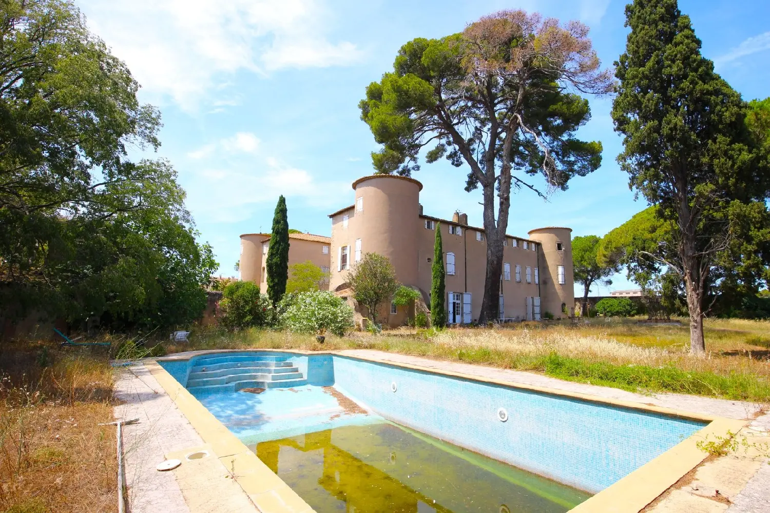  te koop landgoed Lézignan-la-Cèbe Hérault 2