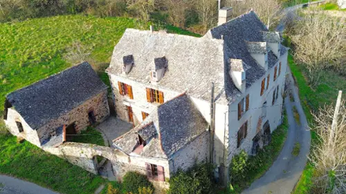 Firmi Aveyron Bauernhof Bild 7098129