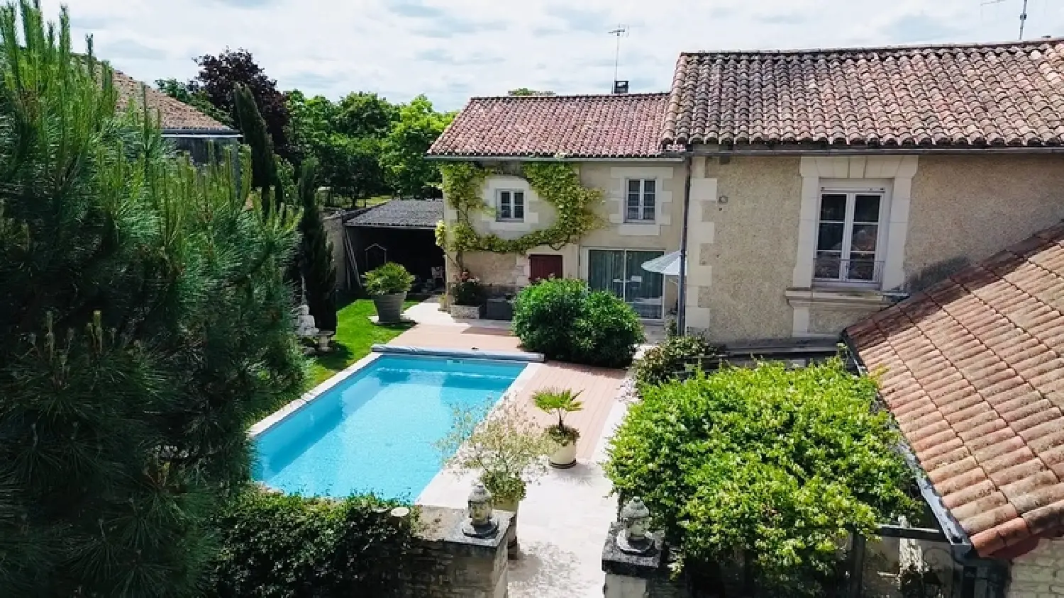  te koop boerderij Neuville-De-Poitou Vienne 1
