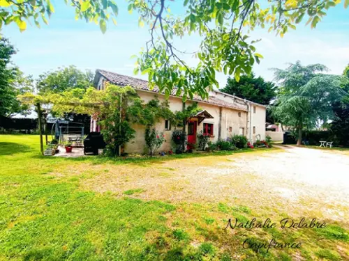 Saint-Sauvant Vienne boerderij foto 7089288