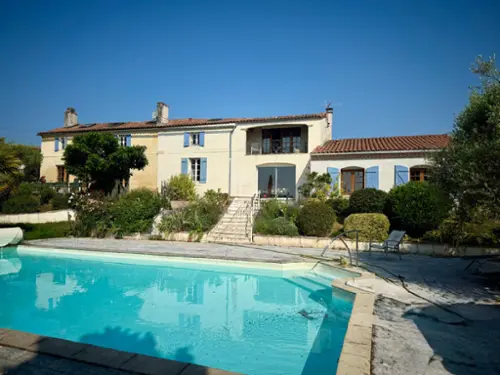 Saint-Sulpice-de-Cognac Charente farm foto 7090700