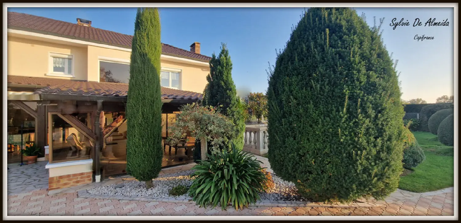  te koop huis Bâgé-la-Ville Ain 1