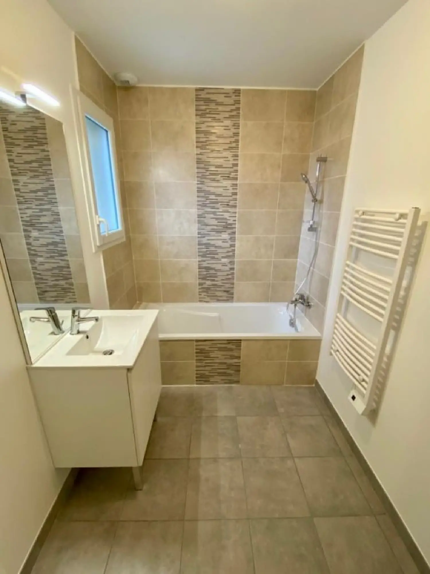  en venta casa Communay Rhône 5