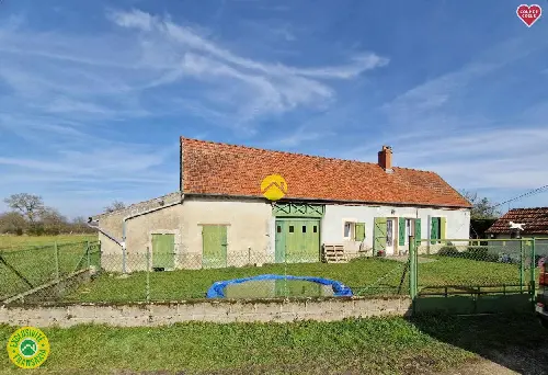 La Guerche-sur-l'Aubois Cher casa foto