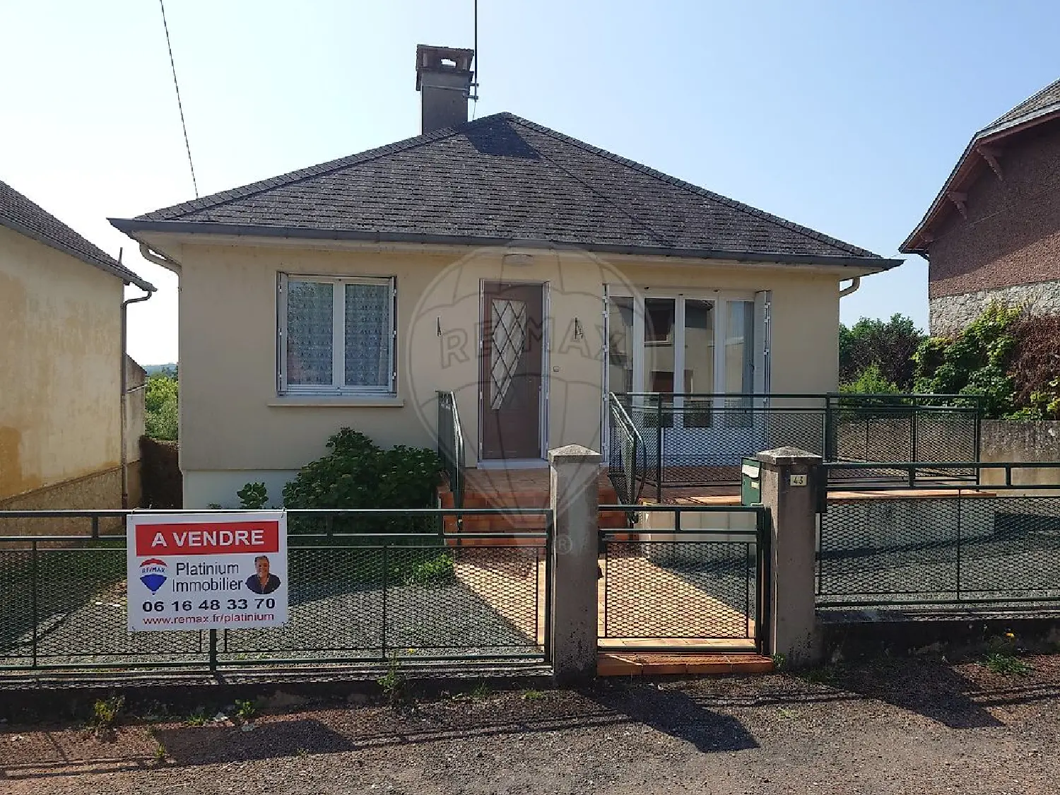  en venta casa Luzy Nièvre 1