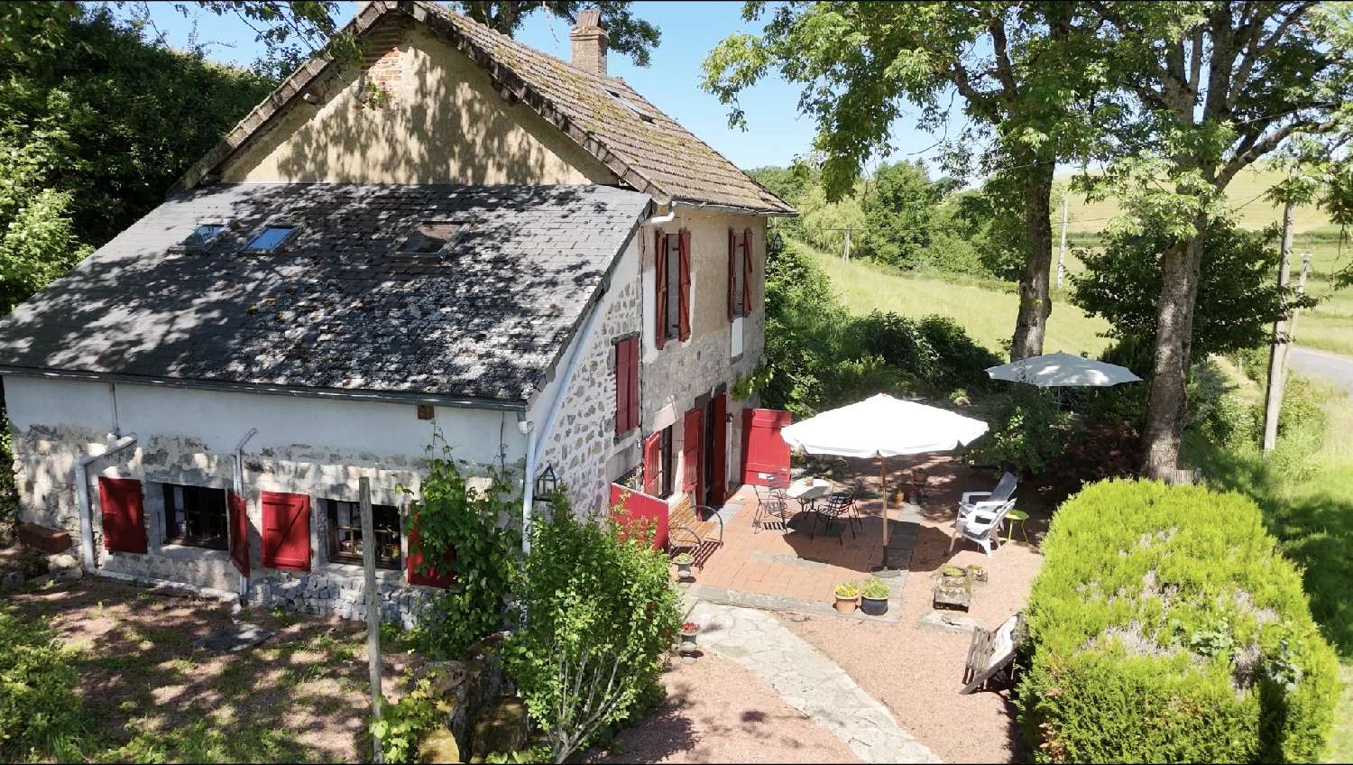  te koop huis Luzy Nièvre 2