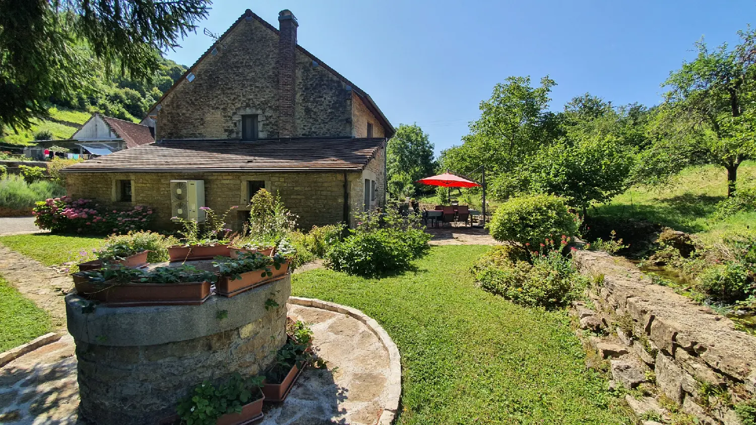  en venta casa Macornay Jura 1