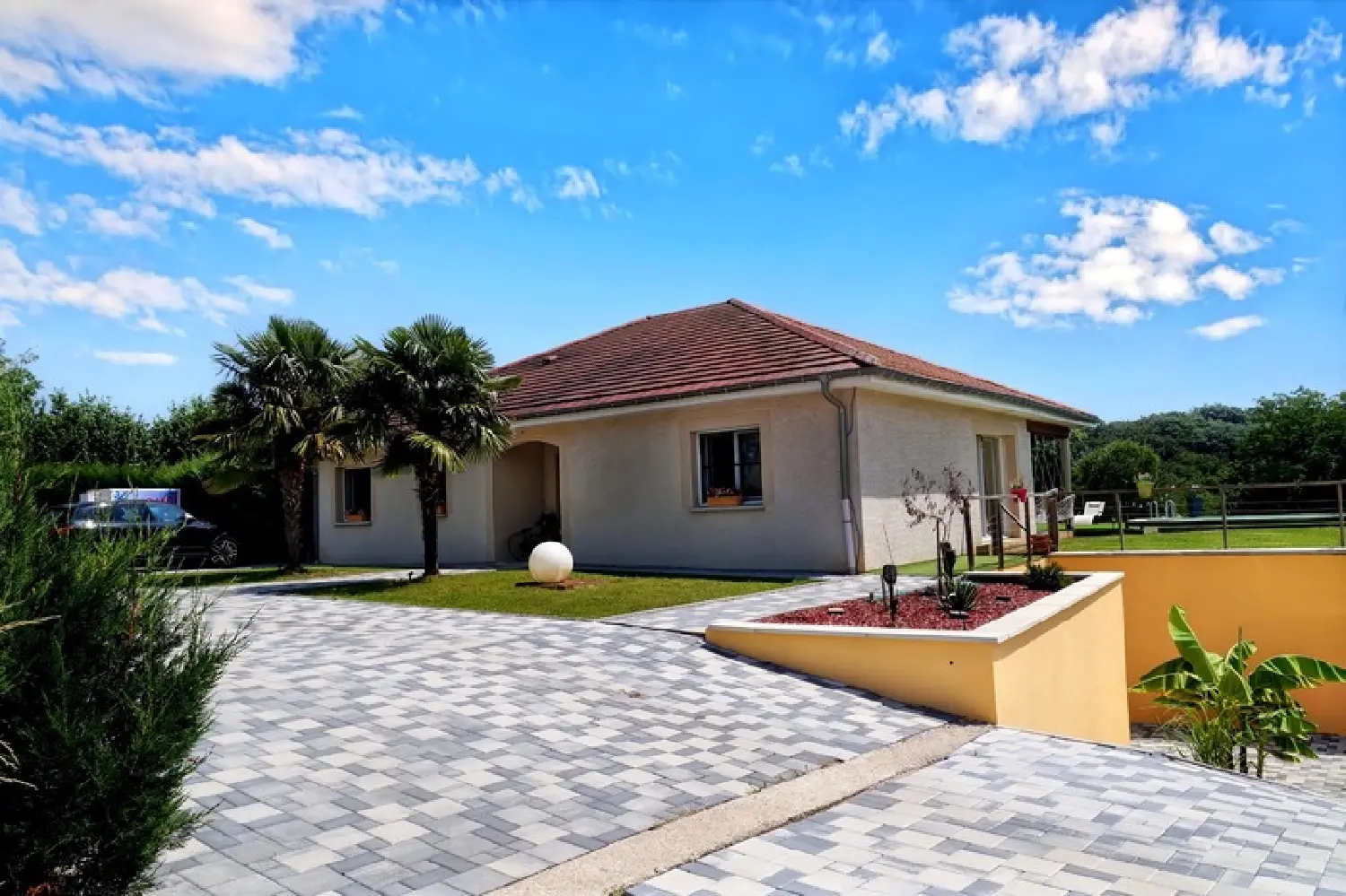  te koop huis Monteplain Jura 1