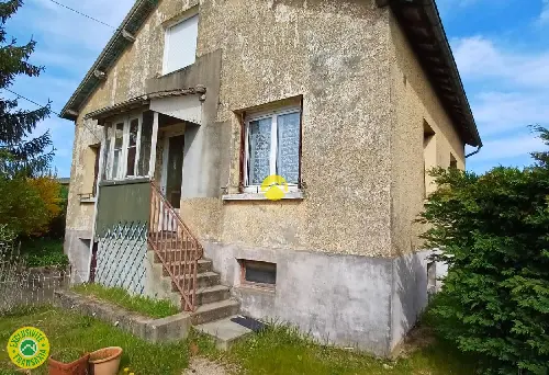 Montmarault Allier casa foto