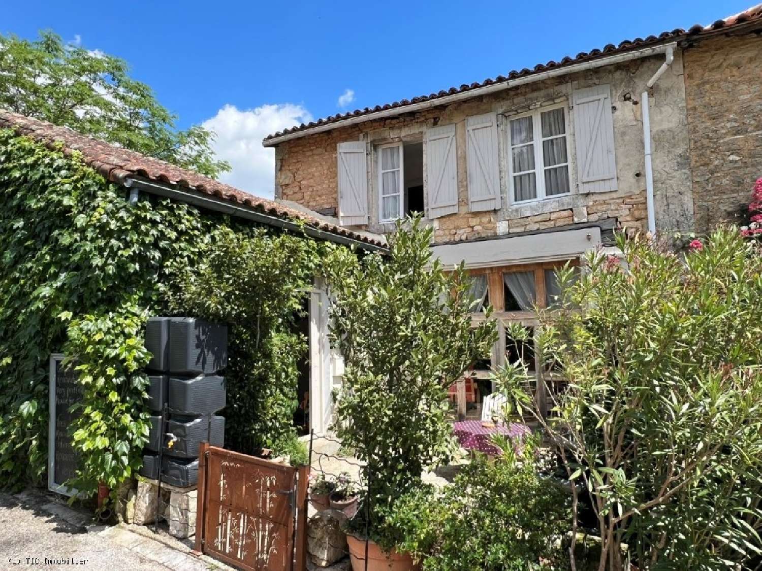  en venta casa Nanteuil-en-Vallée Charente 1