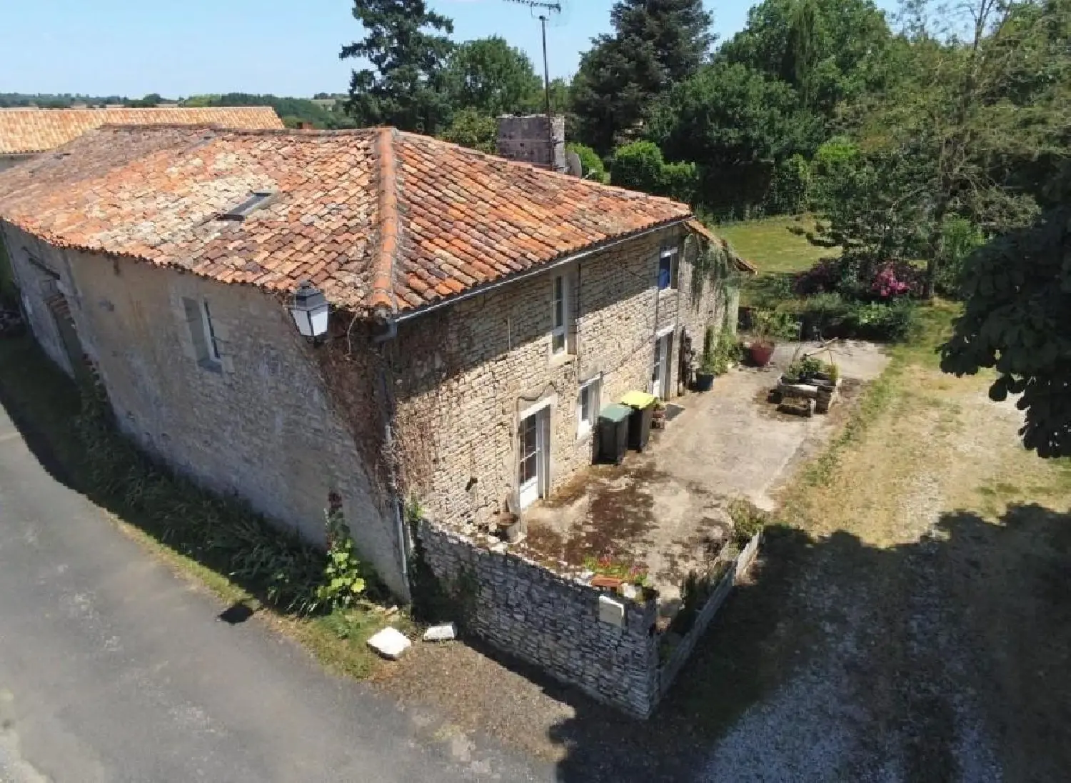 en venta casa Nanteuil-en-Vallée Charente 2