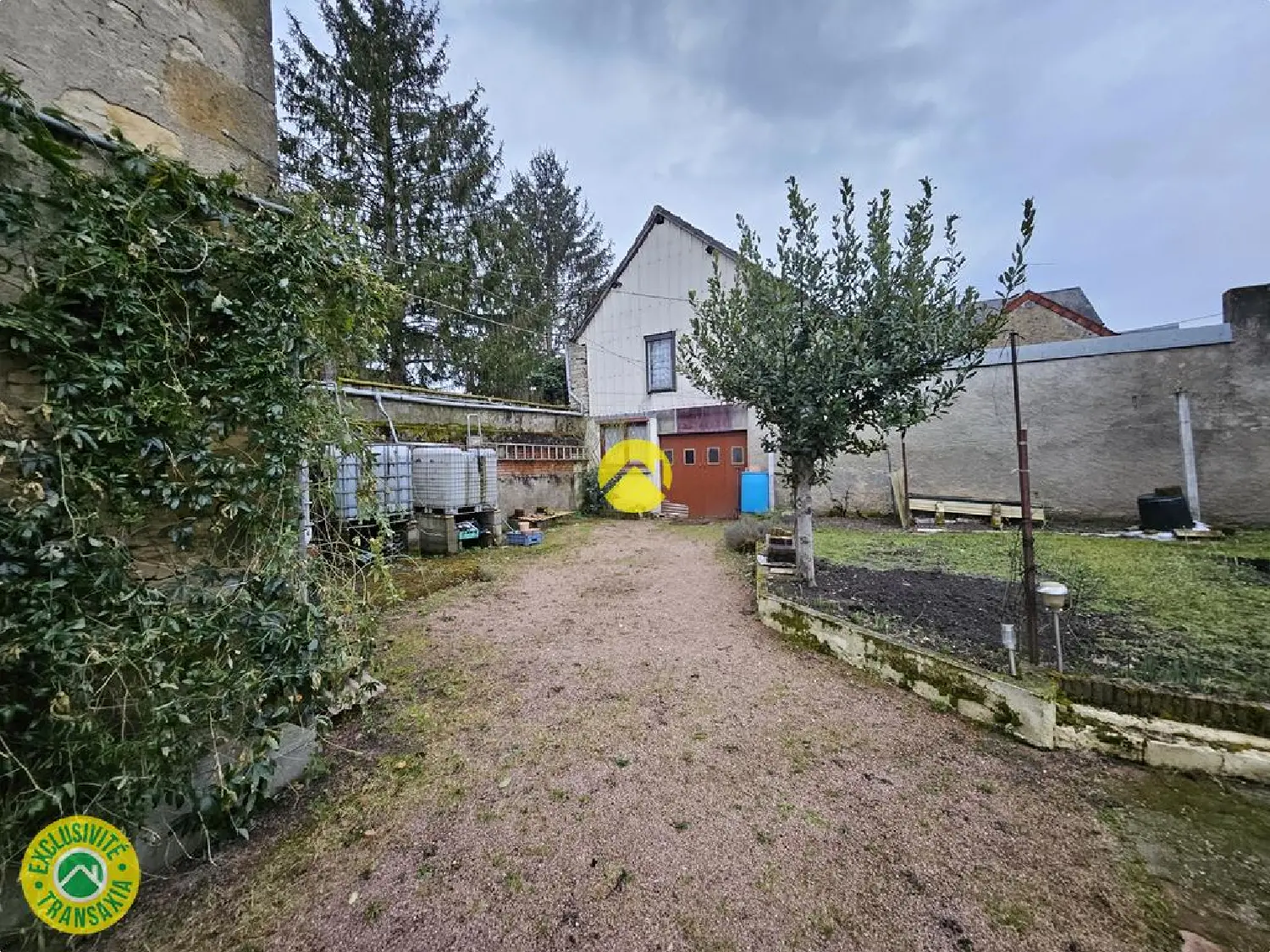  te koop huis Nérondes Cher 2