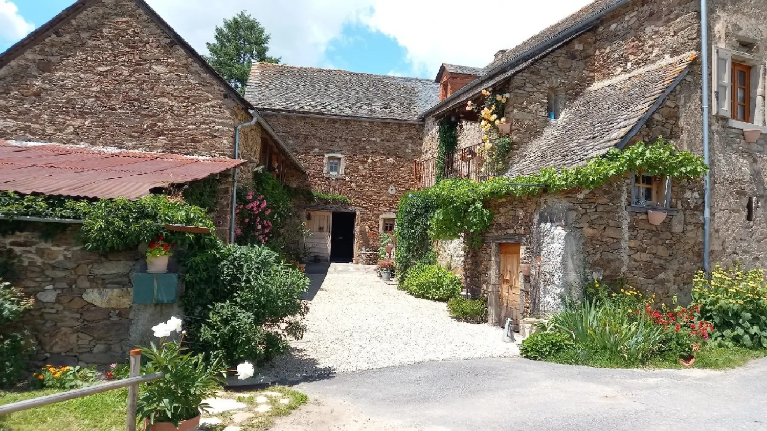 en venta casa Pradinas Aveyron 2