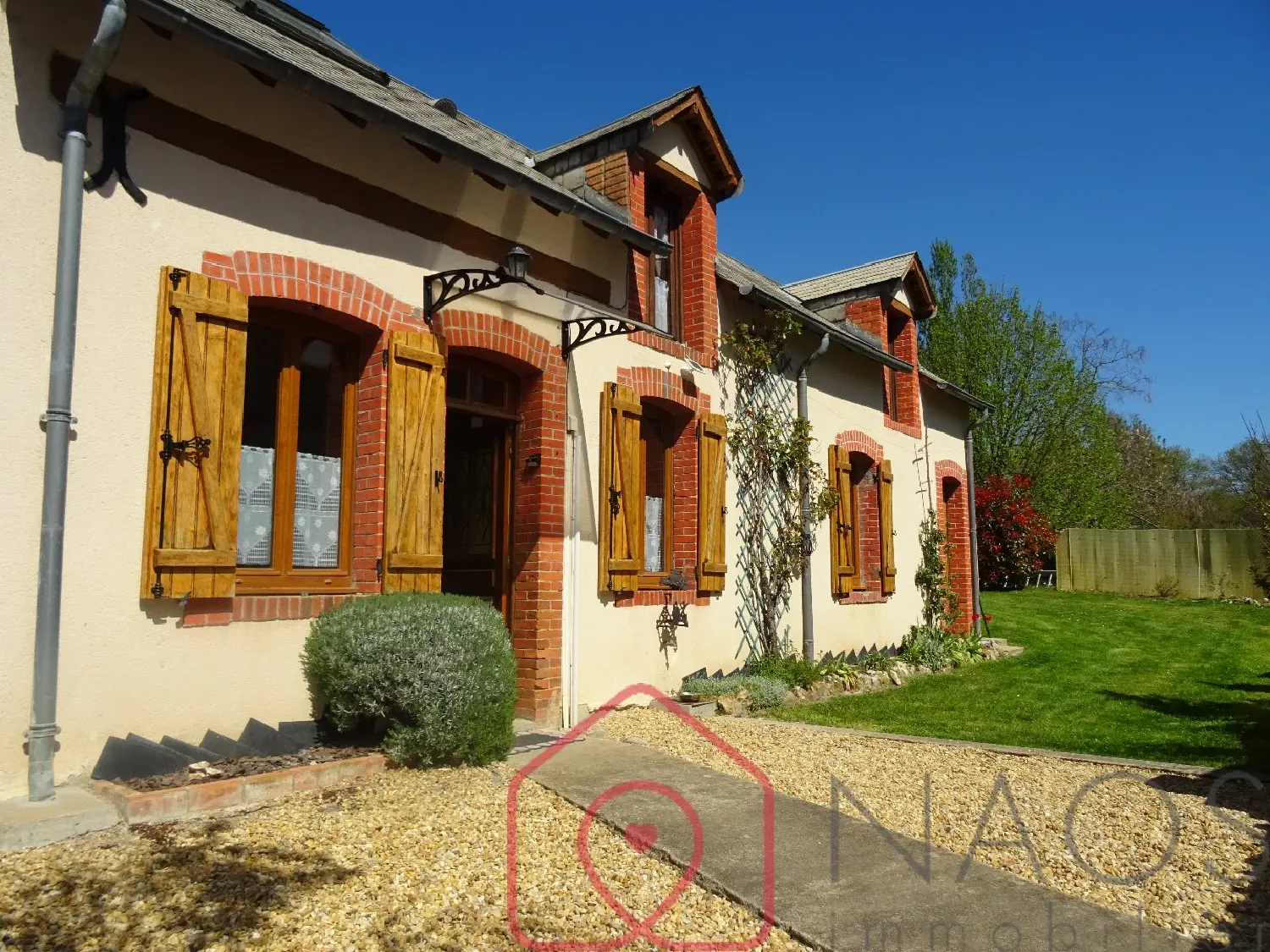  te koop huis Presly Cher 1