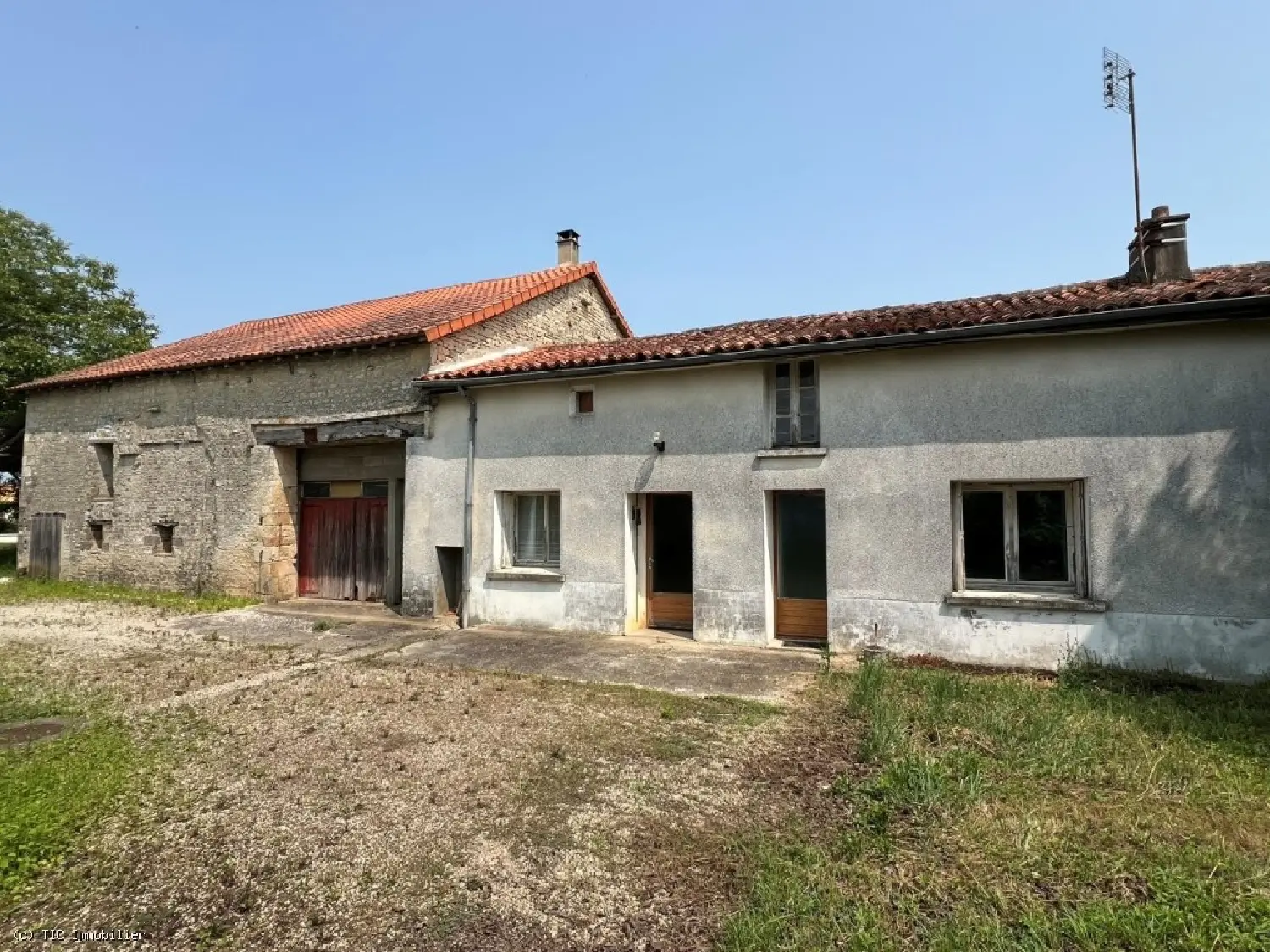  à vendre maison Ruffec Charente 1