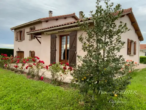 Saint-Barthélemy-Lestra Loire casa foto 7095103