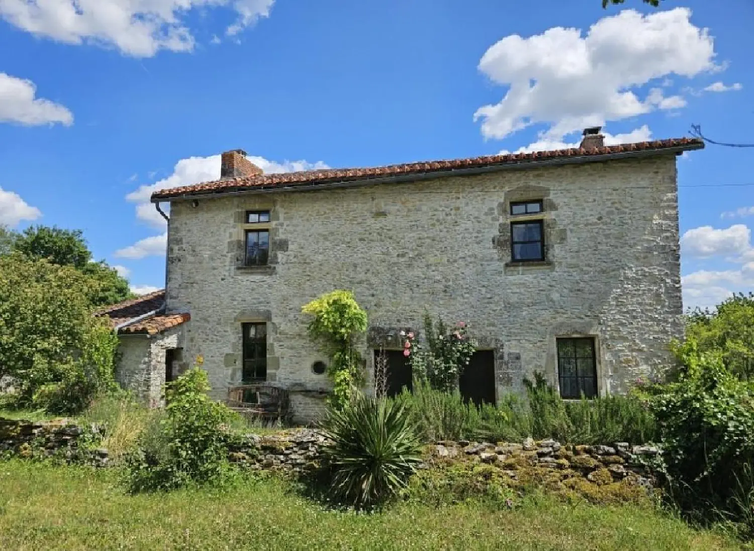 en venta casa Saint-Claud Charente 1
