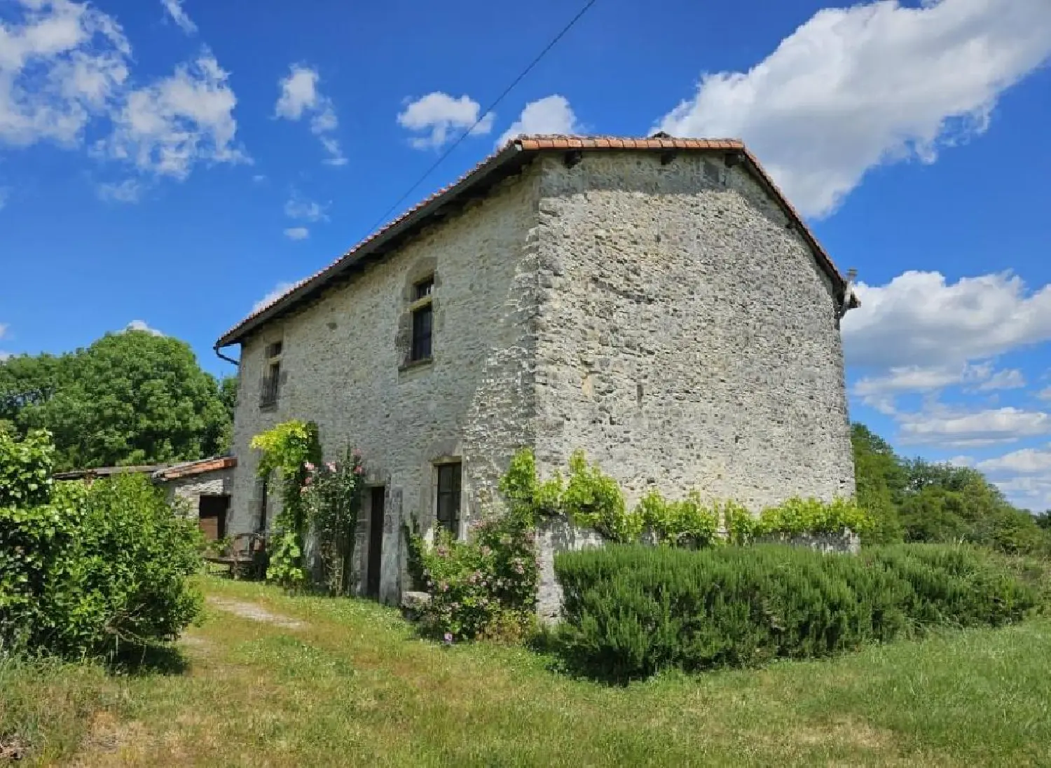 en venta casa Saint-Claud Charente 2