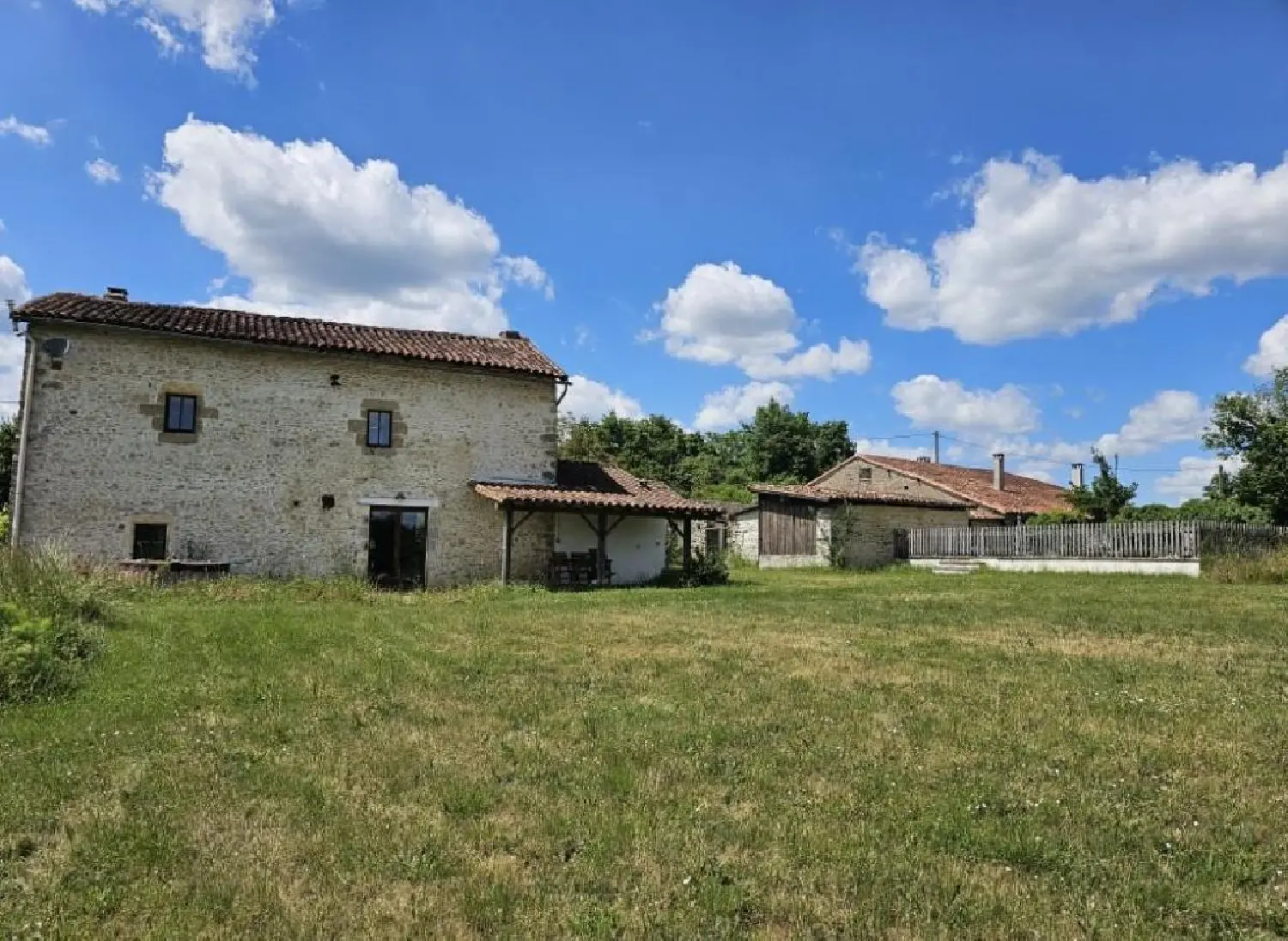  en venta casa Saint-Claud Charente 5