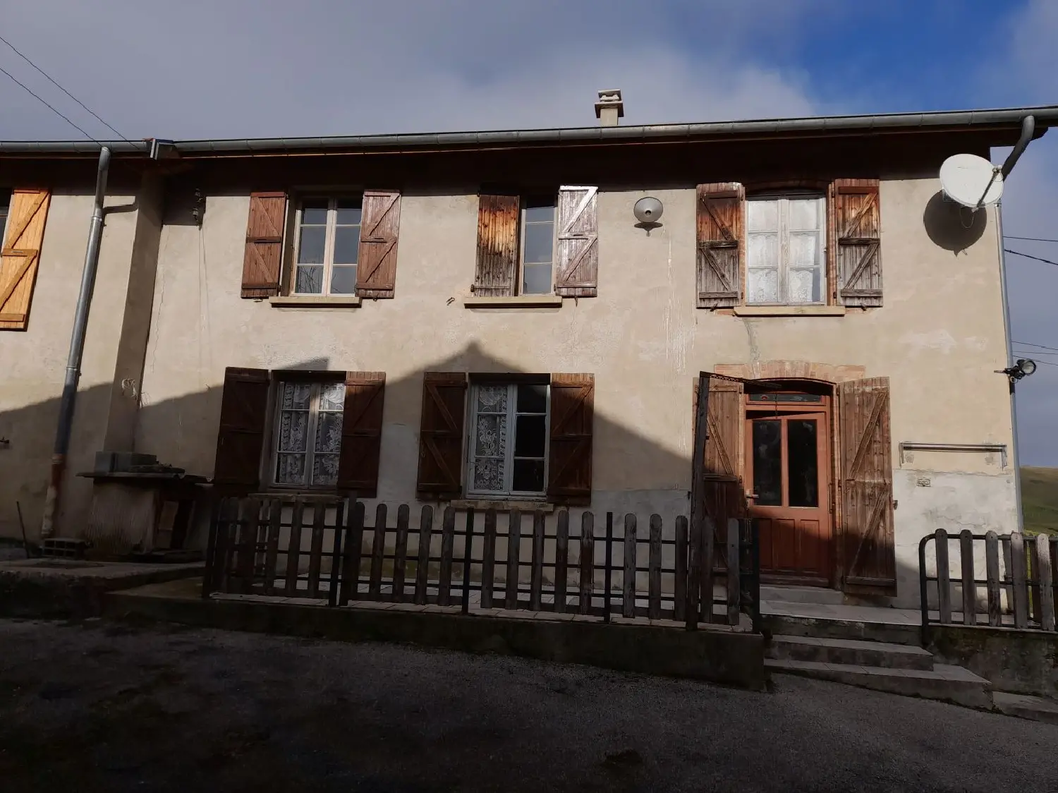  à vendre maison Saint-Geoire-en-Valdaine Isère 1