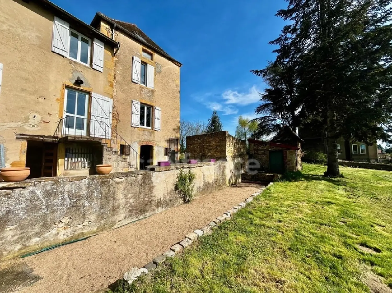  en venta casa Saint-Pierre-la-Noaille Loire 2