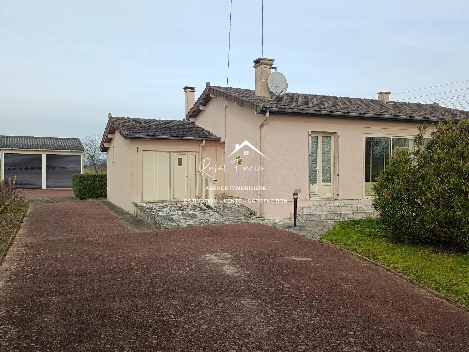  en venta casa Saint-Rémy-sur-Creuse Vienne 1