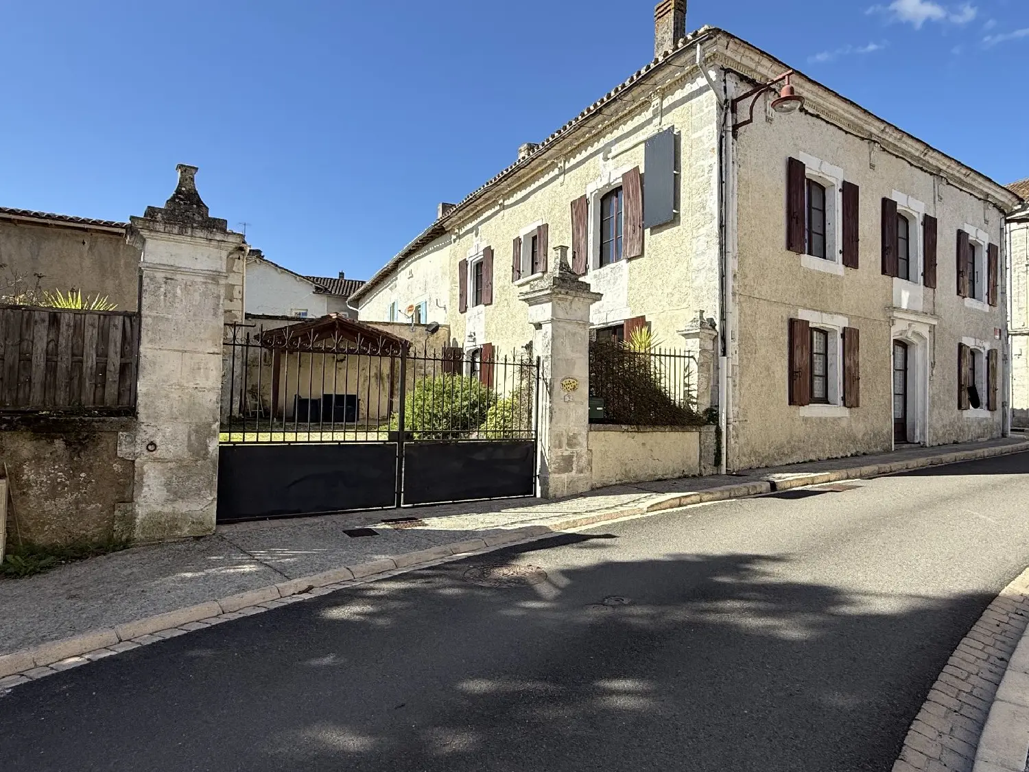  te koop huis Saint-Séverin Charente 2
