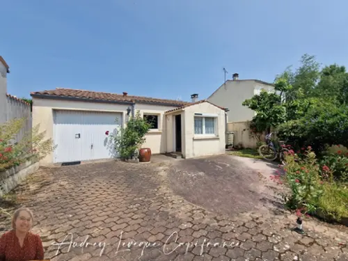 Surgères Charente-Maritime house foto 7095197