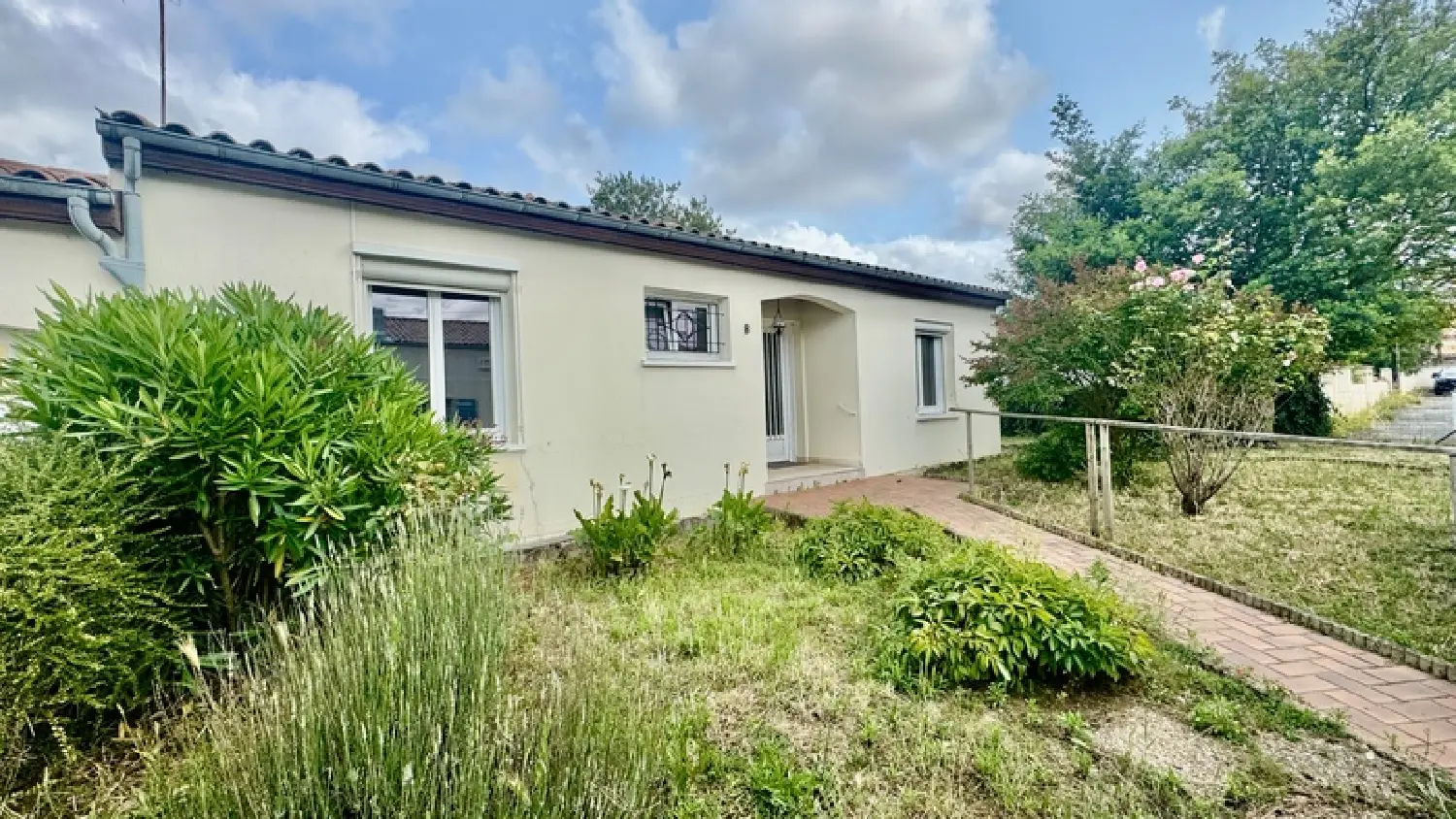  for sale house Tonnay-Charente Charente-Maritime 1