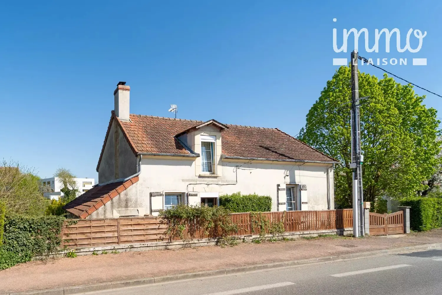  for sale house Varennes-Vauzelles Nièvre 1