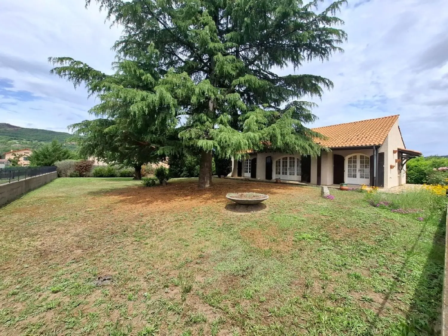  en venta casa Vic-le-Comte Puy-de-Dôme 1