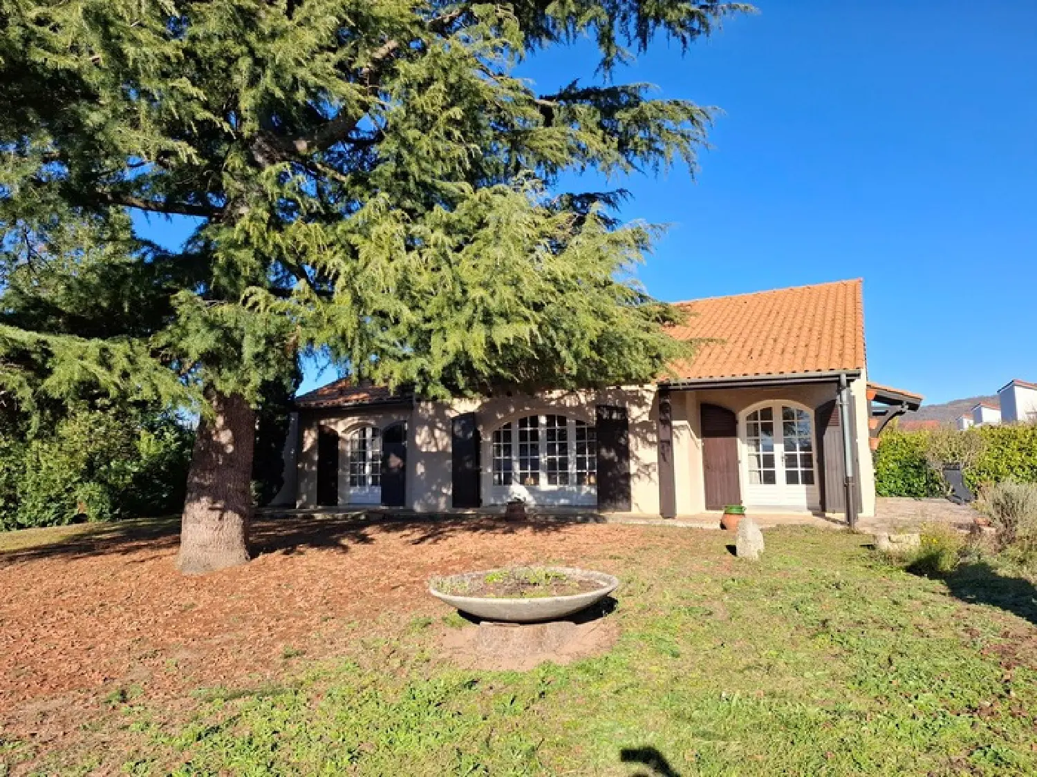 en venta casa Vic-le-Comte Puy-de-Dôme 2