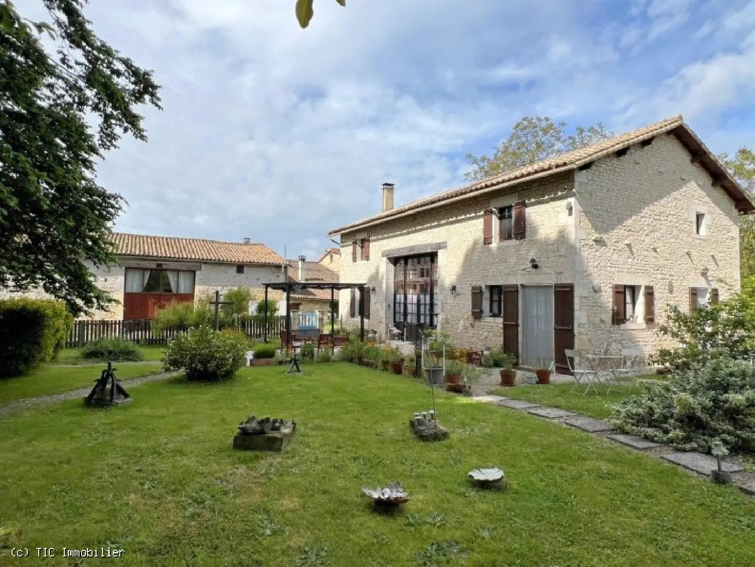  for sale house Villefagnan Charente 1