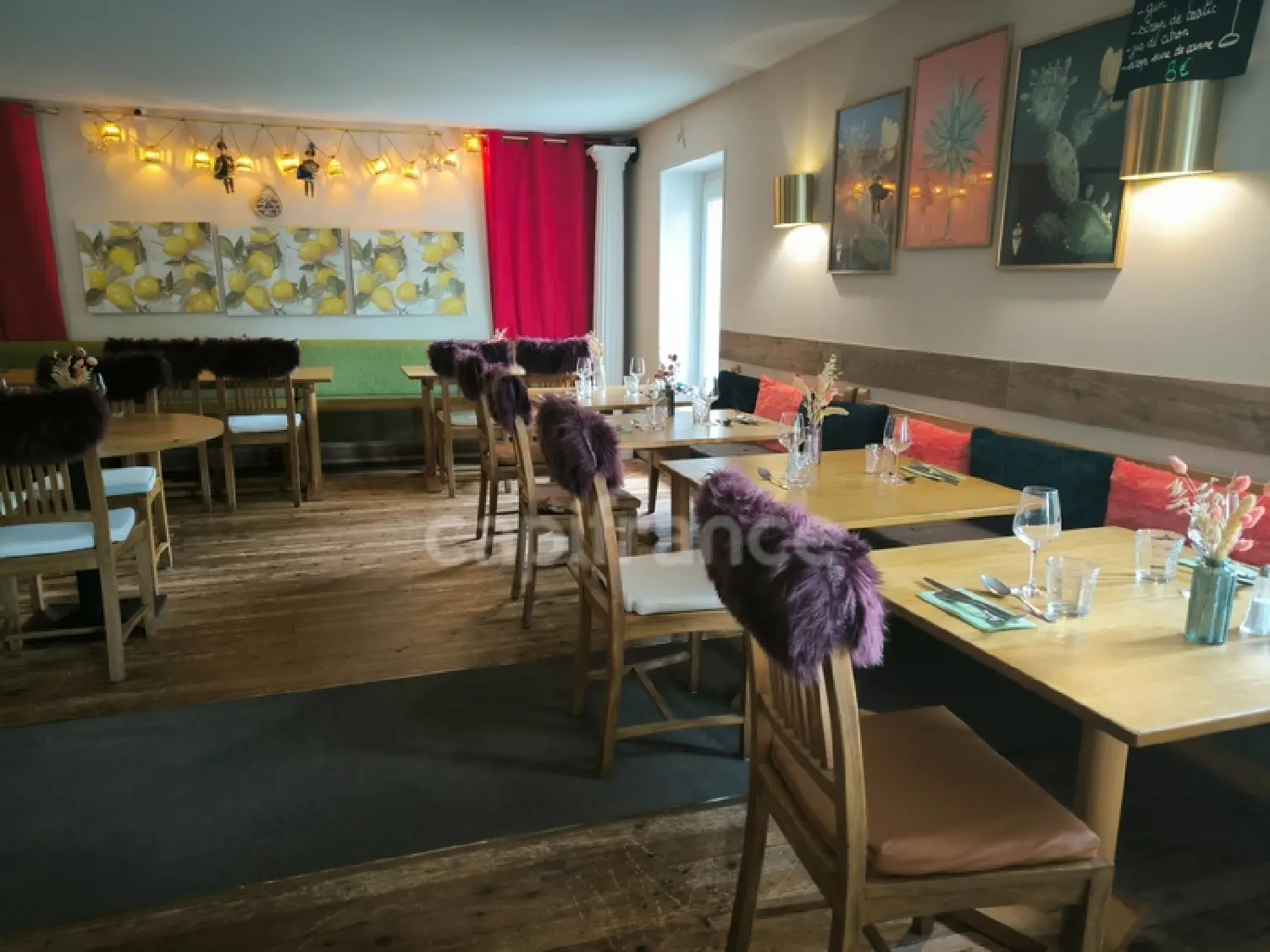  for sale restaurant Le Puy-Saint-Bonnet Maine-et-Loire 2