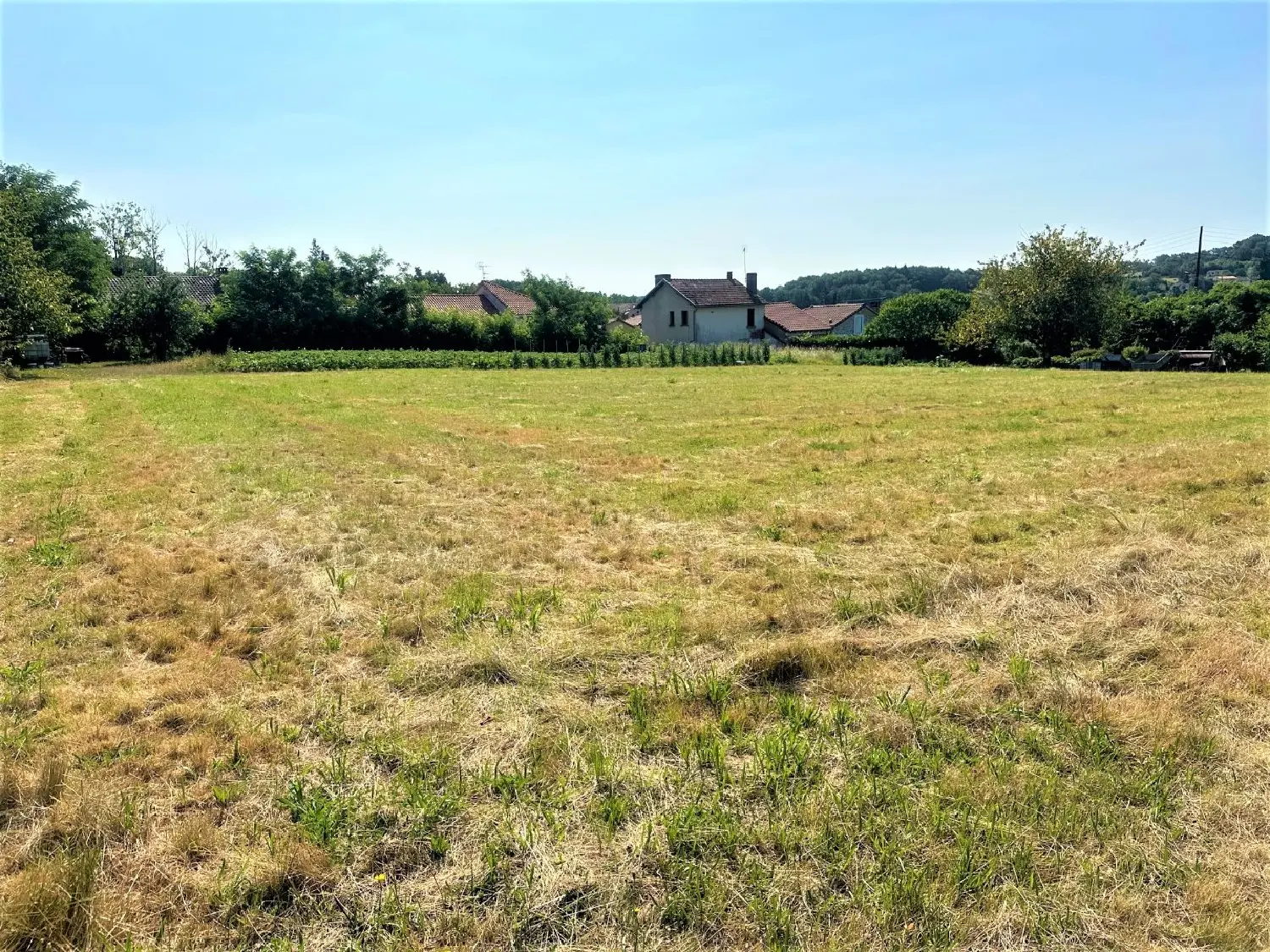  te koop terrein Chabanais Charente 2