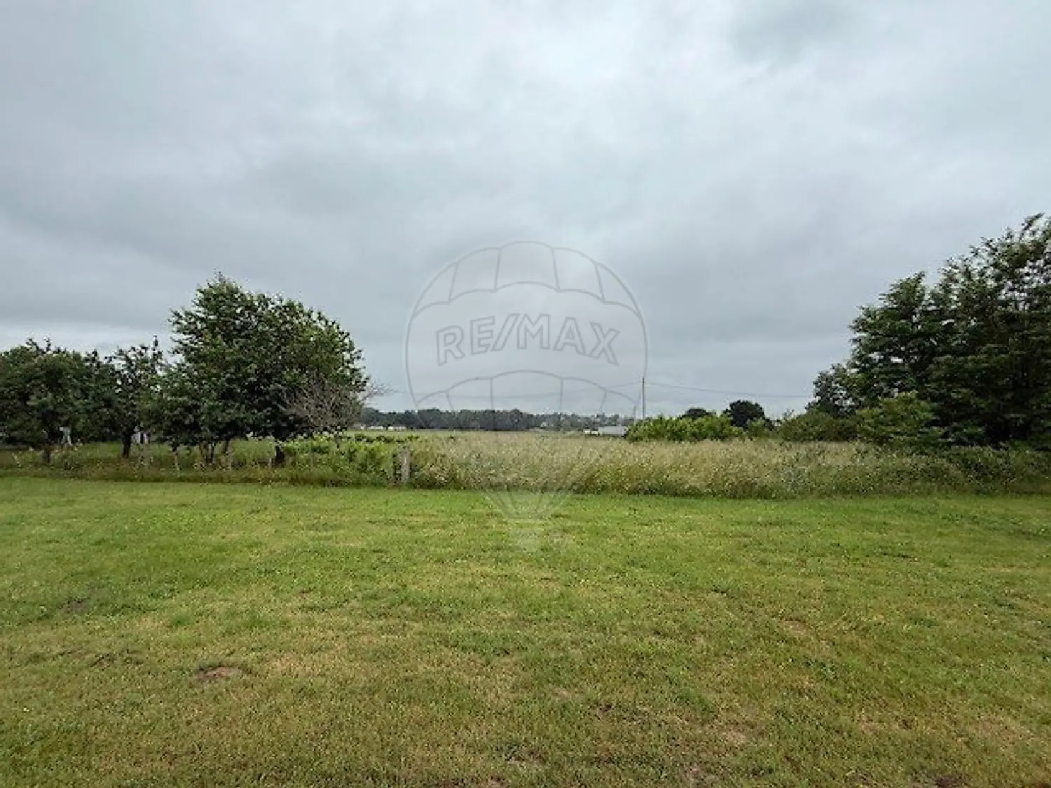  te koop terrein Hauterive Allier 1