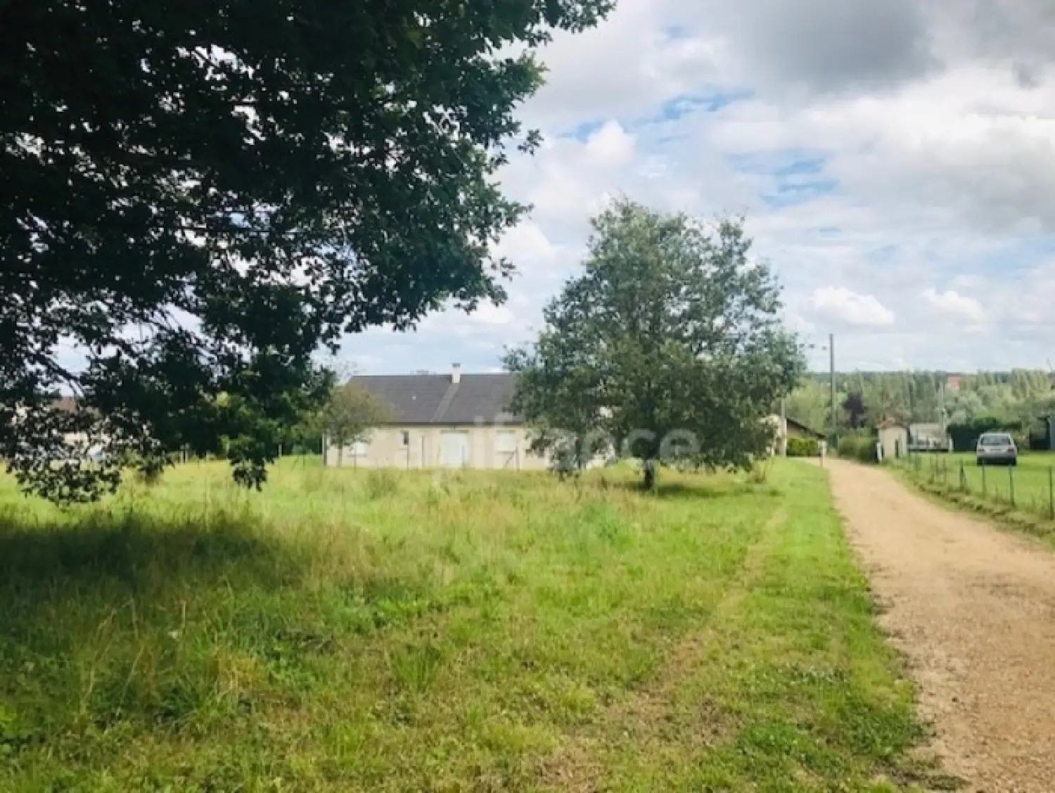  te koop terrein Jouet-sur-l'Aubois Cher 1