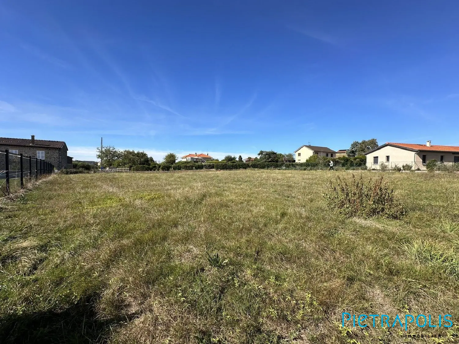  en venta terreno Saint-Symphorien-de-Lay Loire 1