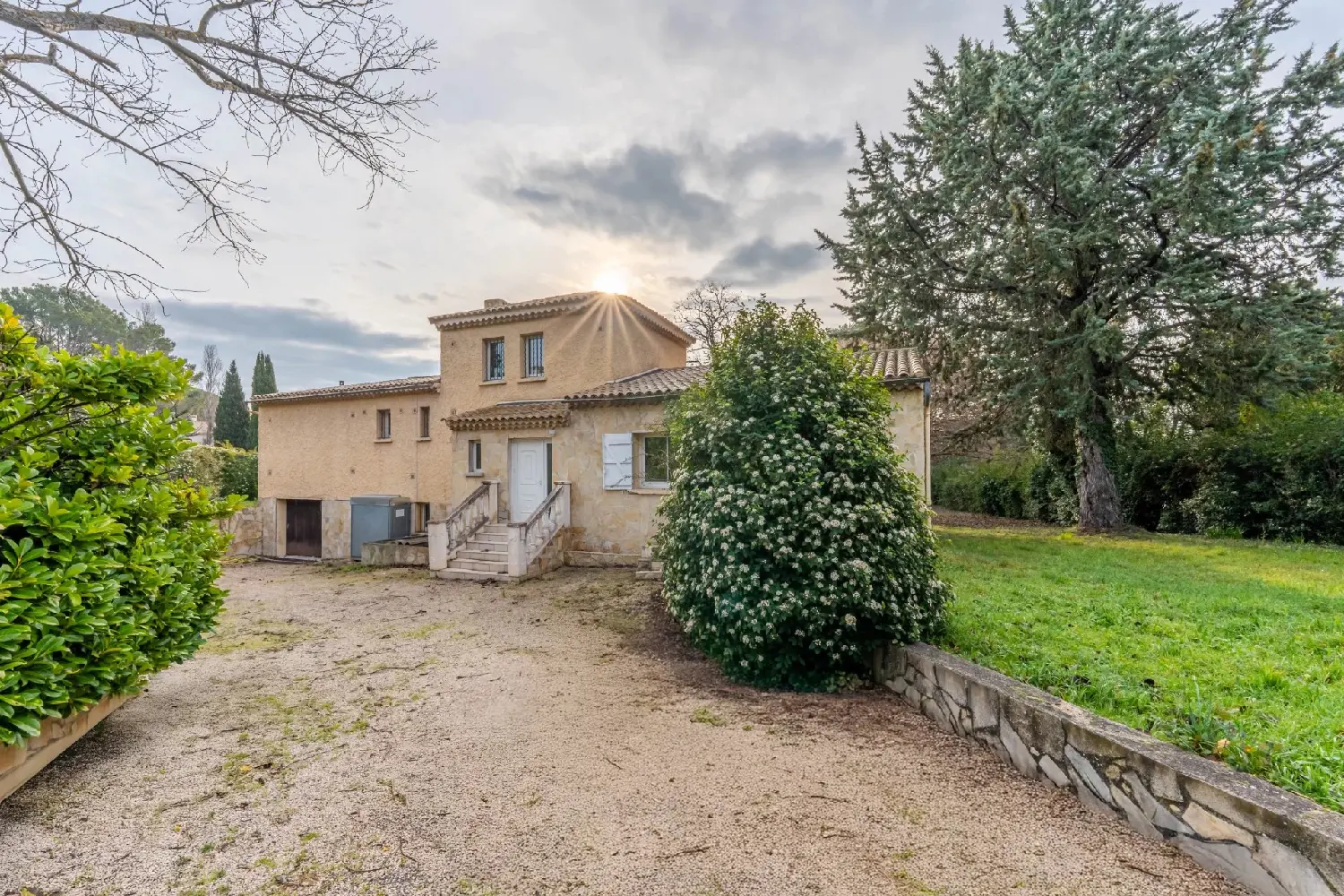  for sale villa Aix-en-Provence Bouches-du-Rhône 1