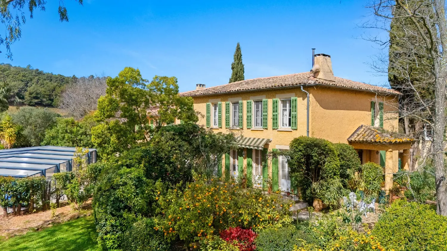  te koop villa La Londe-les-Maures Var 2